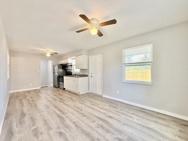 Building Photo - 4091 58th Ave