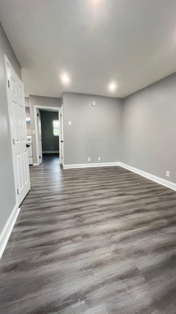 Interior Photo - The Avalon - Sabal