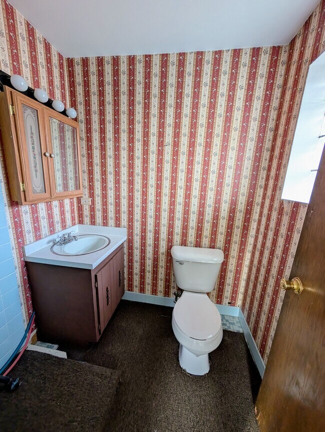 Building Photo - 8143 Marion Dr