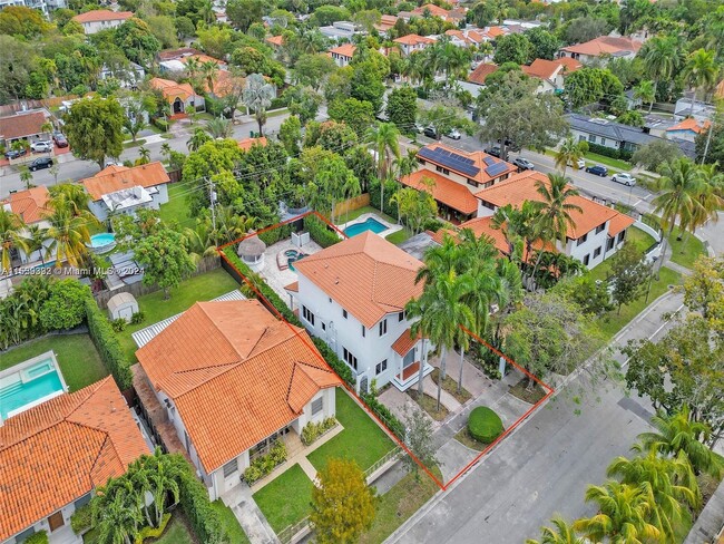 Building Photo - 527 SW 20th Rd