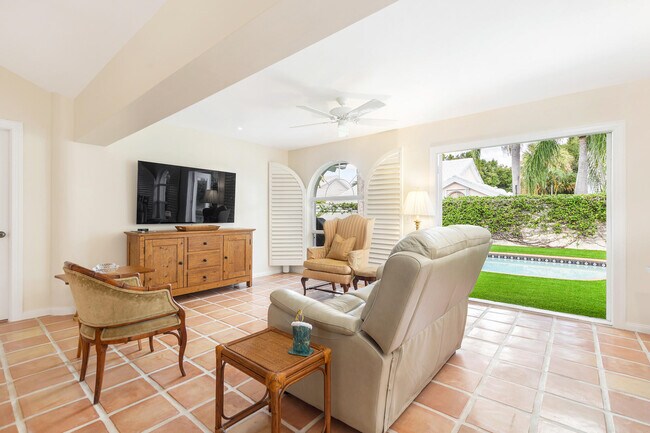 Building Photo - 2725 Meadowlark Ln