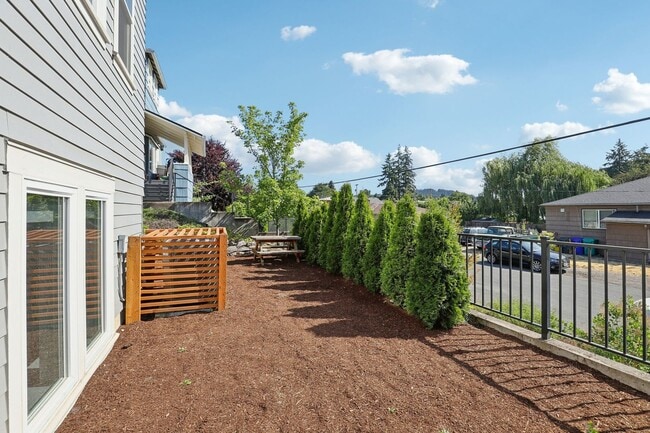 Building Photo - DESIRABLE CRESTON-KENILWORTH / CORNER LOT, LUXURY 4 BEDROOM, TWO EN-SUITES W/FULL BATHS