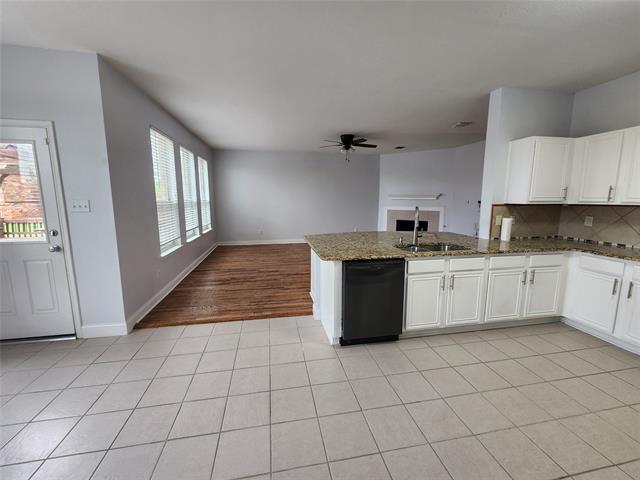 Building Photo - 529 Roundrock Ln