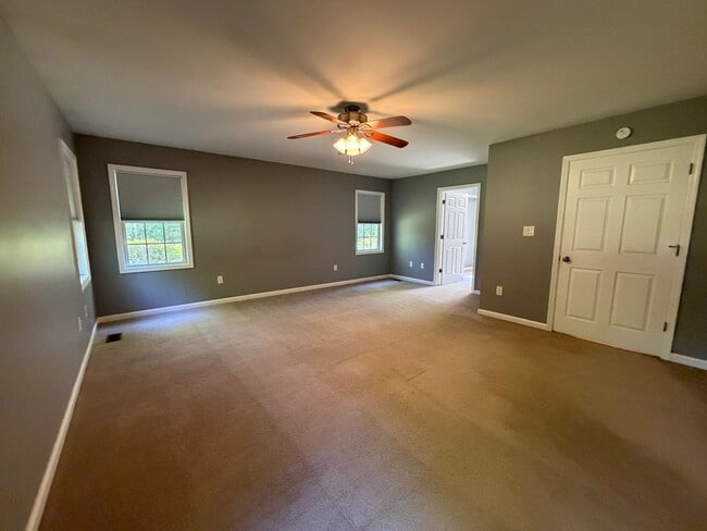 Building Photo - Lovely 3 Bedroom, 2 Bath House with 2-Car Garage in Athens, GA