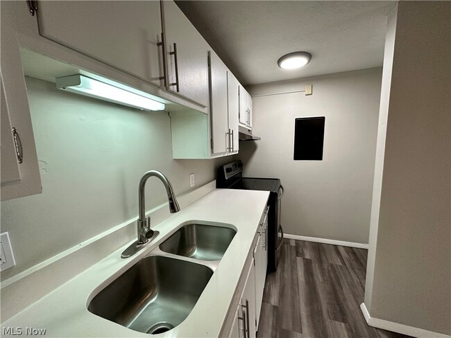 Building Photo - 660 S Shore Ct