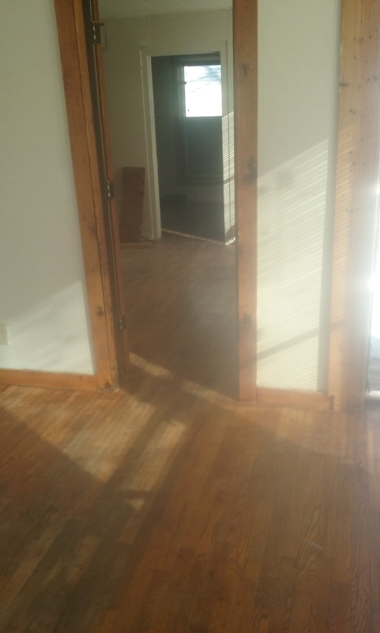 Building Photo - 204 W Ells Ave