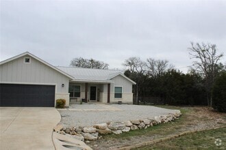 Building Photo - 424 Lets Roll Dr