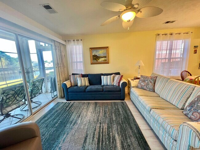 Building Photo - 628 Waterway Village Blvd