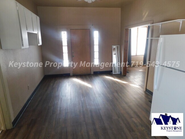 Building Photo - 906 N Glendale Ave