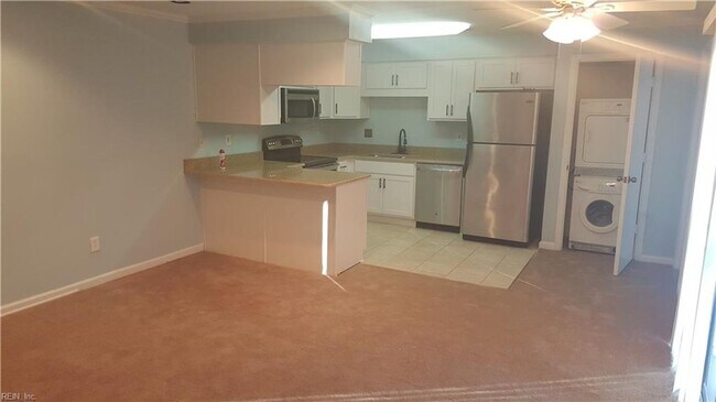 Building Photo - Ocean Lakes