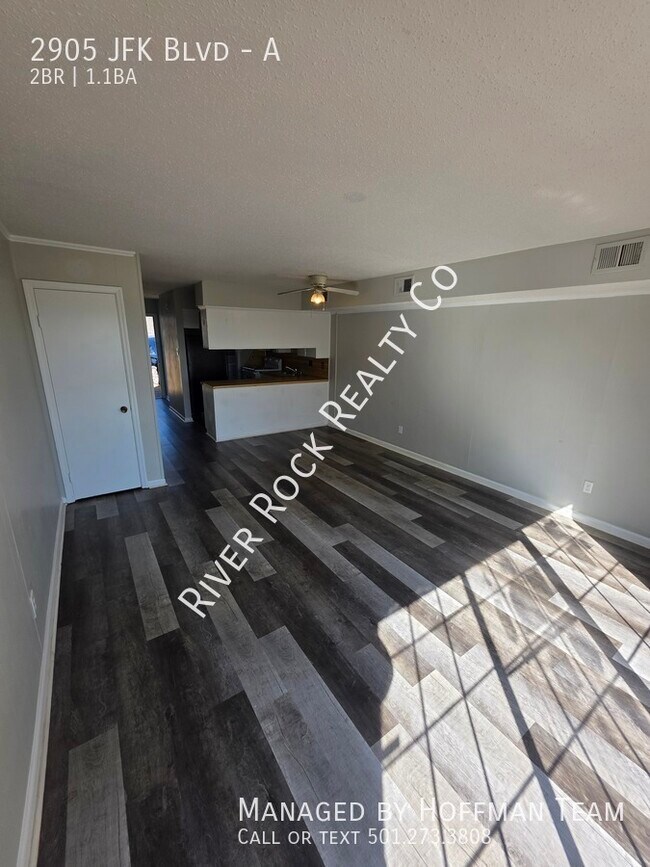 Primary Photo - 2905 John F Kennedy Blvd