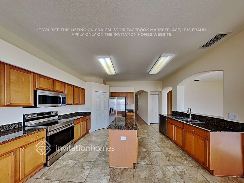 Building Photo - 31040 Bridgegate Dr