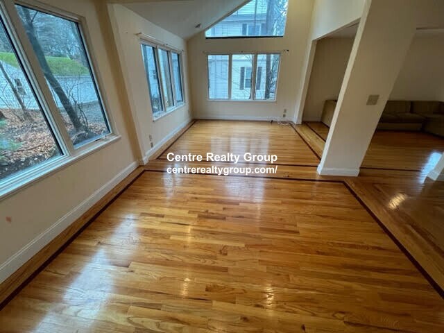 Building Photo - 184 Austin St