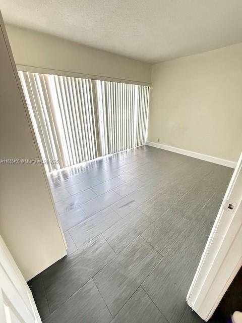 Building Photo - 9423 Oakburst Ln