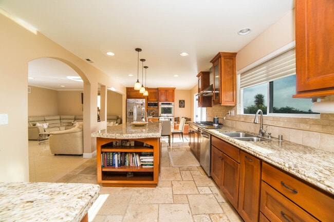 Building Photo - 29303 Stadia Hill Ln