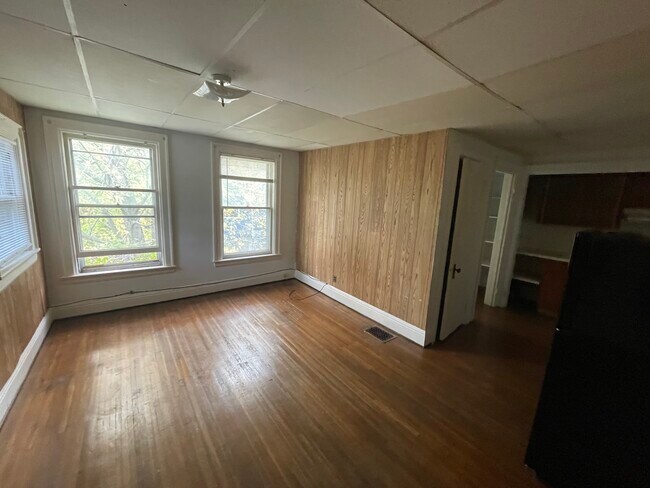 Building Photo - 50 Florence Ave