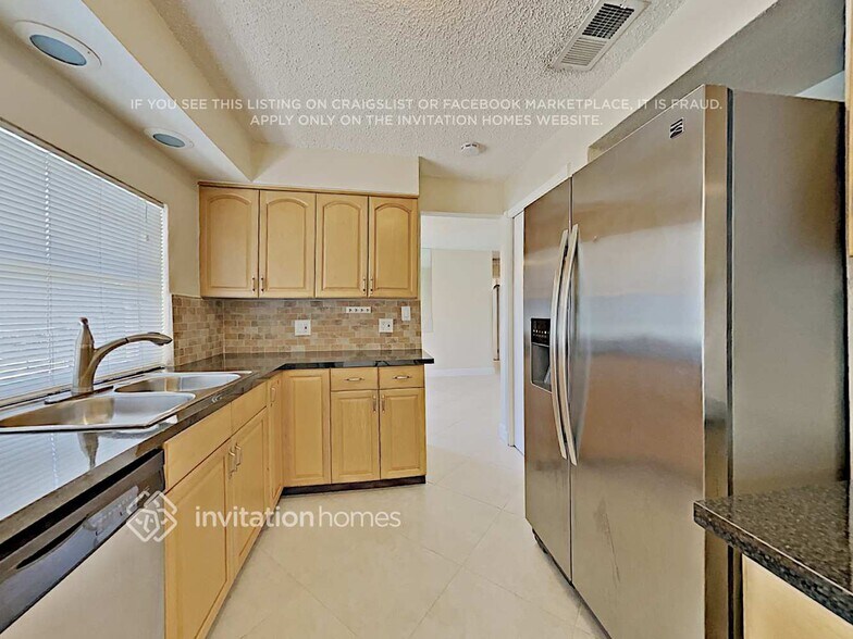 Building Photo - 9558 NW 19th Pl