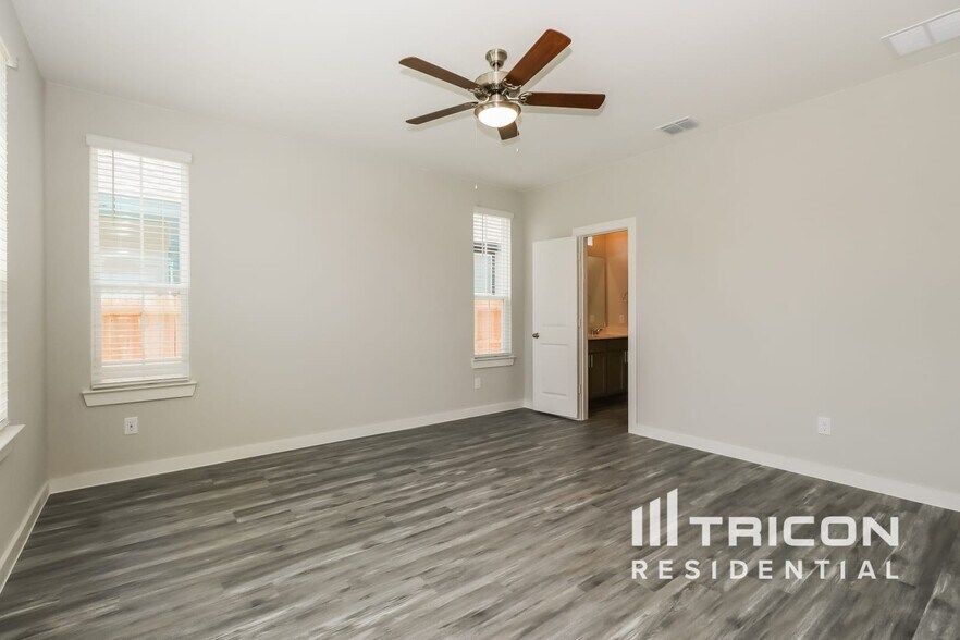 Building Photo - 1545 Palo Verde Wy