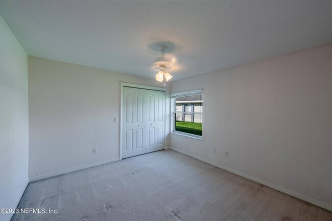 Building Photo - 13 Clear Ct