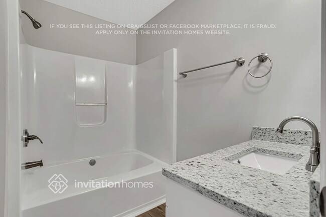 Building Photo - 499 Villa Rosa Rd