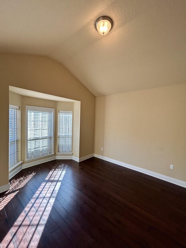 Building Photo - 80 S Knightsbridge Ct