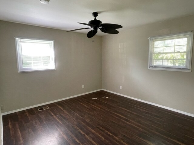 Building Photo - 1412 Tuscarora Dr