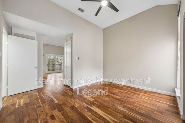 Building Photo - 2506 Wedglea Dr