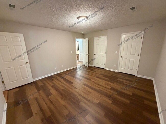 Building Photo - 243 Olde Vineyard Ct