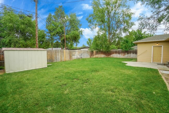 Building Photo - 1517 Chrisway Dr