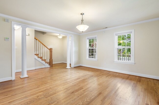 Building Photo - BEAUTIFUL NEWER SINGLE FAMILY HOME NEAR VCU
