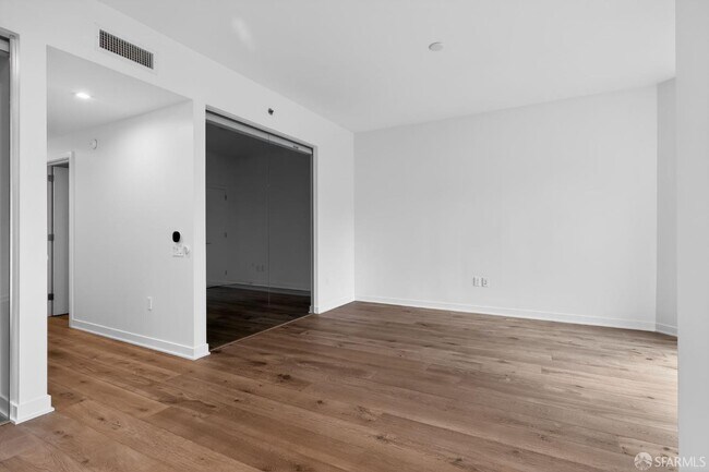 Building Photo - 280 Spear St