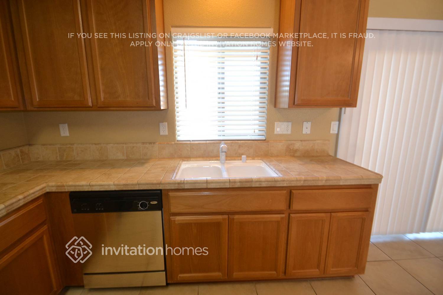 Building Photo - 1346 La Guardia Cir