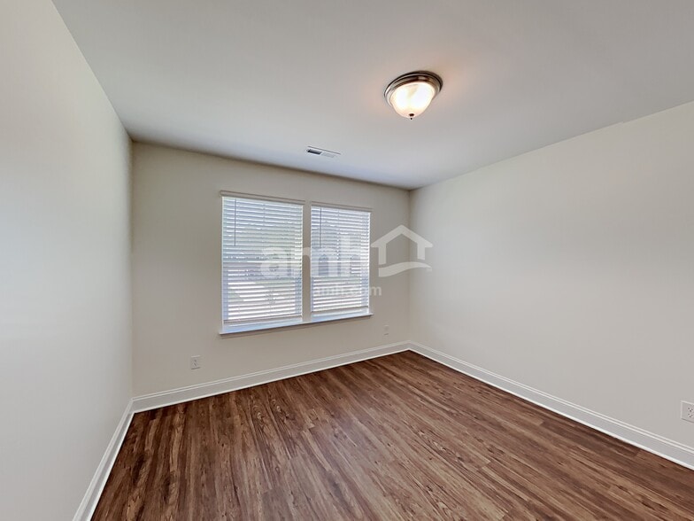 Building Photo - 12030 Riley Nicholes Wy