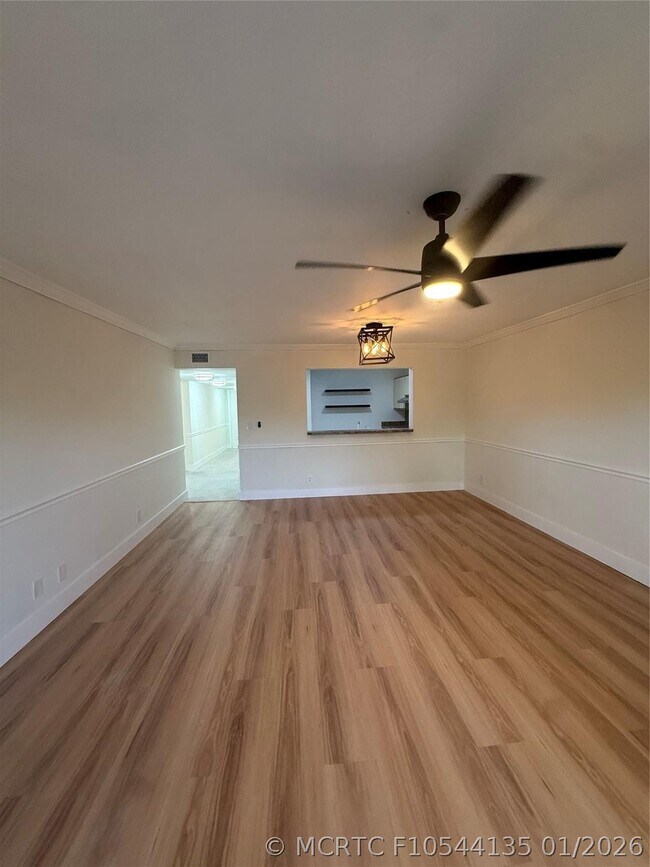 Building Photo - 2075 Coral Ridge Dr