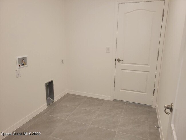 Building Photo - 2429 Bonnyton Ln NW