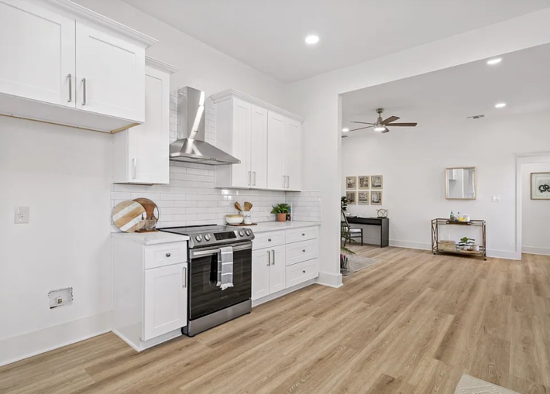 Building Photo - 506 E Evergreen St