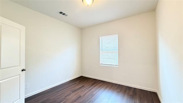 Building Photo - 717 Yorkshire Dr