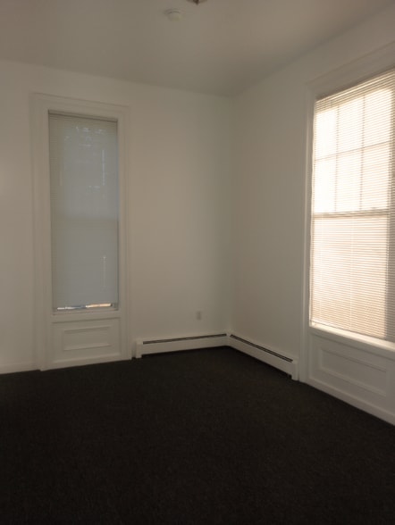 Building Photo - 138 Laurel Hill Ave