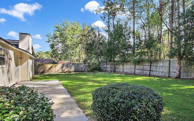 Building Photo - 3386 Chrysler Dr