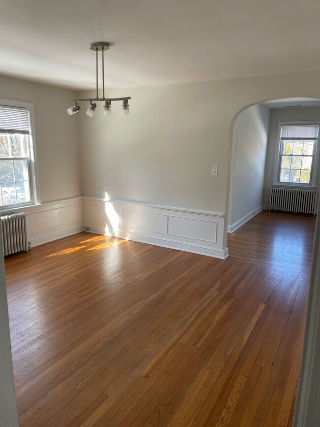 Building Photo - 69 S Pine Creek Rd