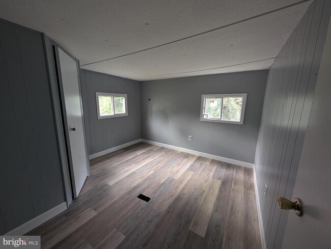 Building Photo - 125 Santilli Rd