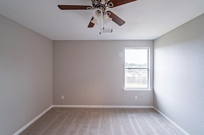 Building Photo - 28877 San Bernard River Loop