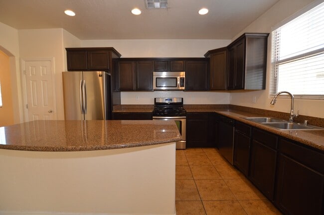 Building Photo - 126 La Tourette Ct