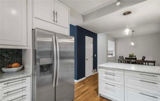 Building Photo - Love at First Sight - Beautiful 3 Bedroom ...