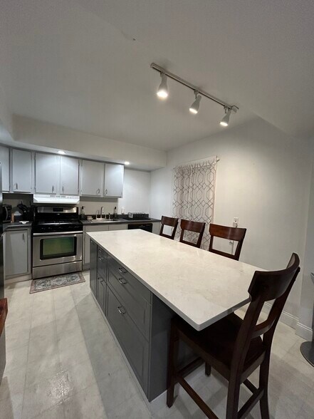 Building Photo - 107-2 Atlantic St