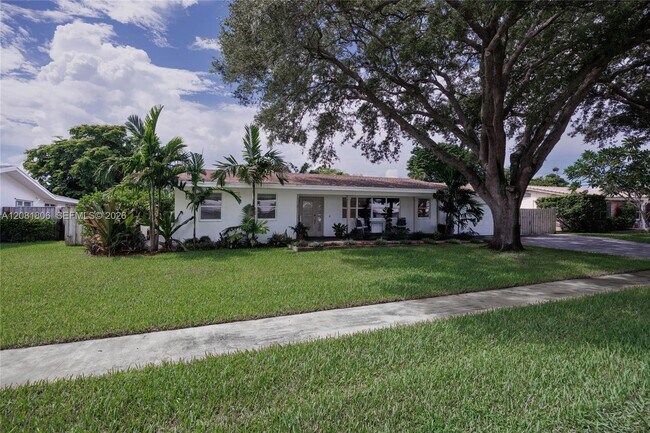 Building Photo - 7460 NW 7th Ct