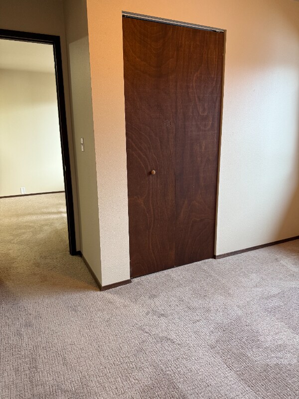 Building Photo - 8532 Phinney Ave N