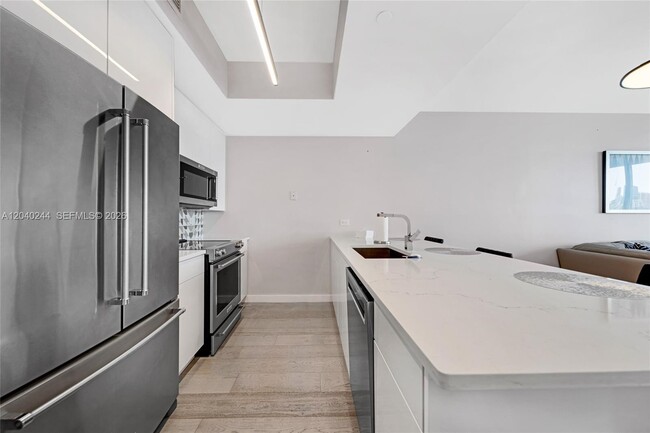 Building Photo - 888 Biscayne Blvd