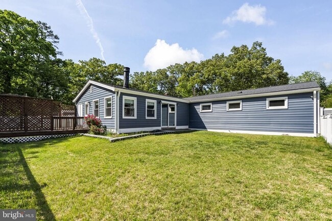 Building Photo - 8005 Woodholme Cir