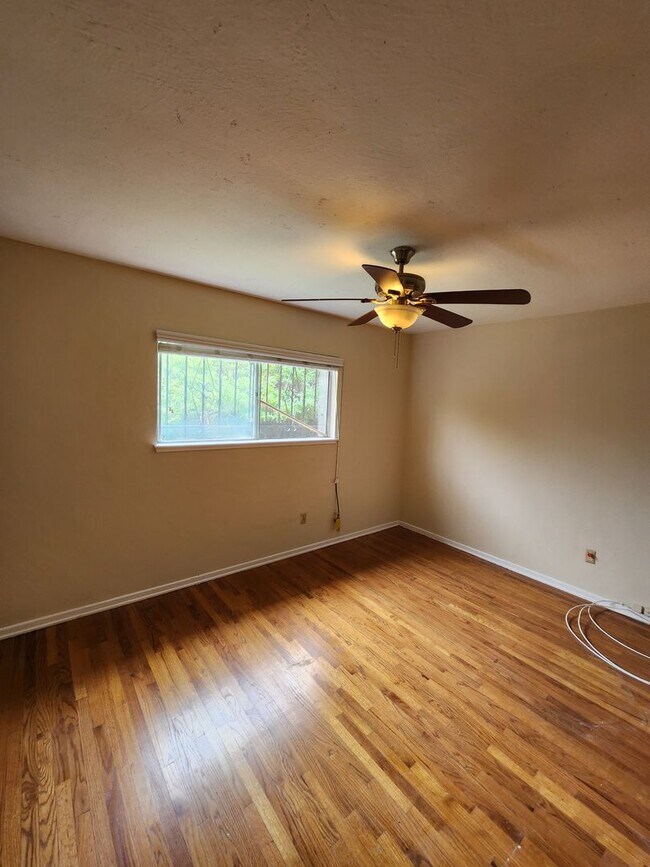 Building Photo - 2609 Elyssee St